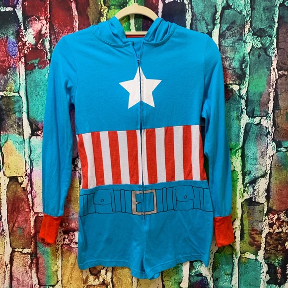 Marvel Other - Captain America onesie xs red white blue zip up